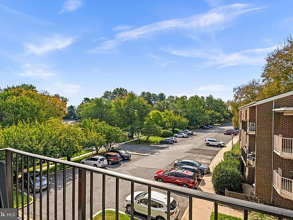 4th image of 17824 Buehler Rd E #3-5