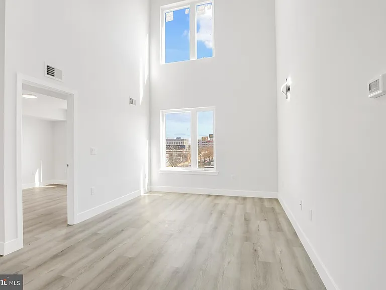 800 Callowhill St #10-3 — Photo 3