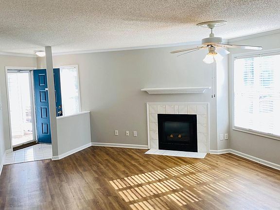 3rd image of 3306 Mulberry Ln APT A