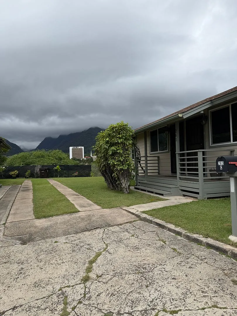 261 Naniloa Drive — Photo 1