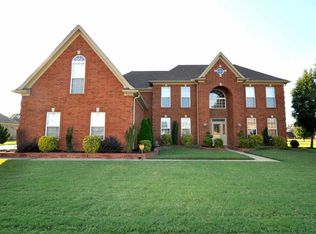 5007 Laurel Lake Dr, Memphis, TN 38125