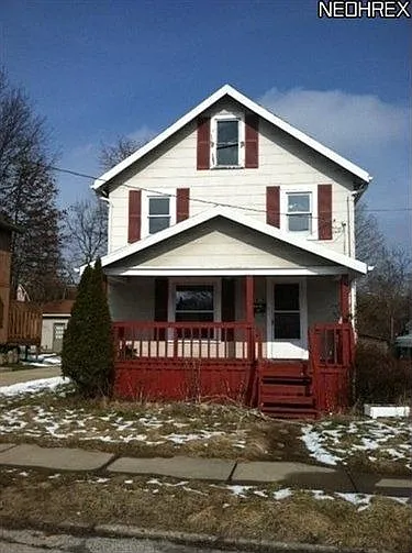 61 Elmwood Ave photo 1