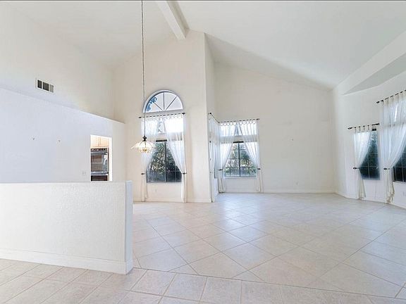 5th image of 12880 Mar Vista Dr