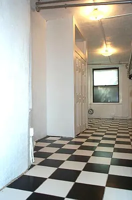 Rented by Tower Brokerage | media 31