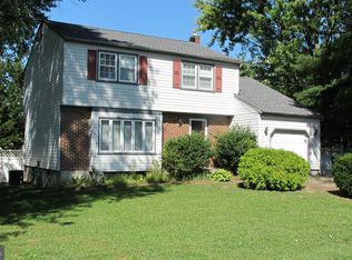 707 Pomona Rd, Cinnaminson, NJ 08077