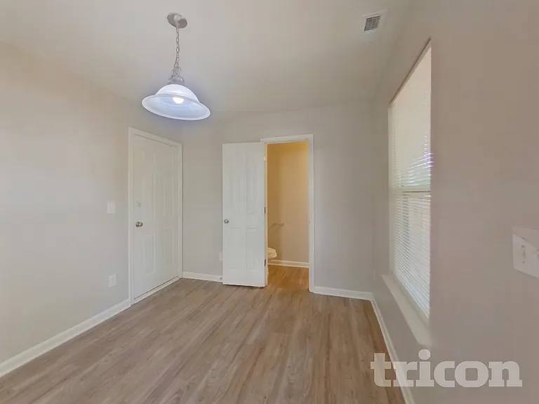 345 Hunslet Cir — Photo 4