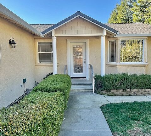 3rd image of 17874 Lake Forest Dr