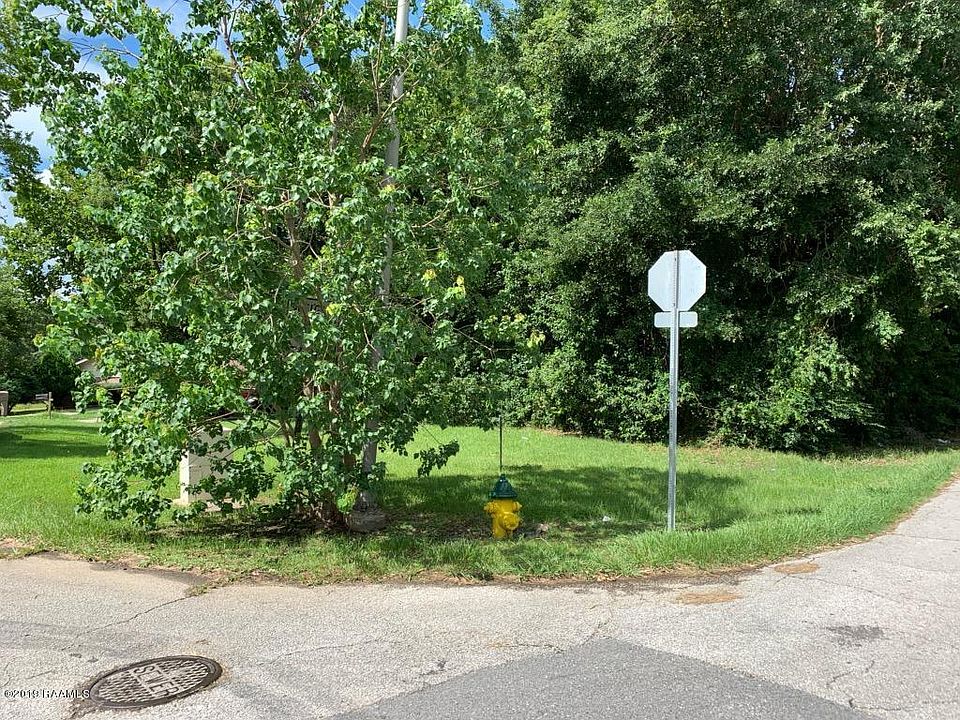 1st image of 102 Bell North Dr