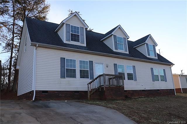 1st image of 304 Forest Hollow Dr