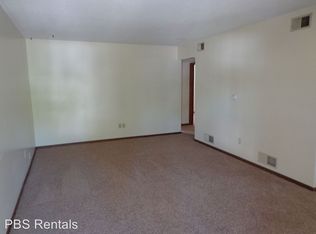 520 Kingwood Ave #A12, Crete, NE 68333