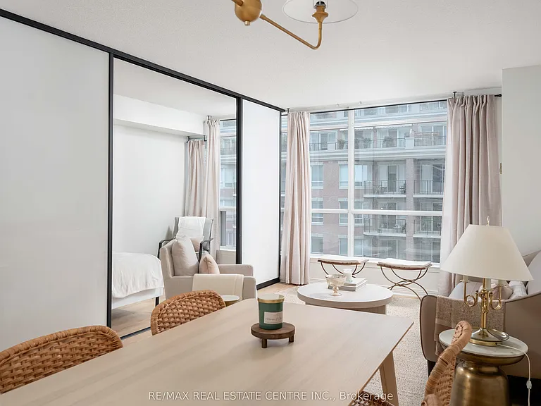 942 Yonge St #616 — Photo 7