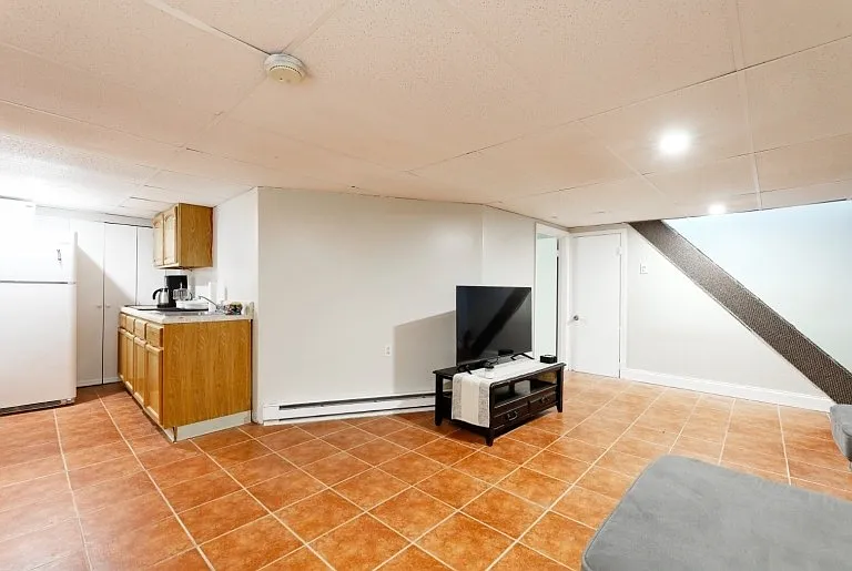 29 Union Ave #B — Photo 2