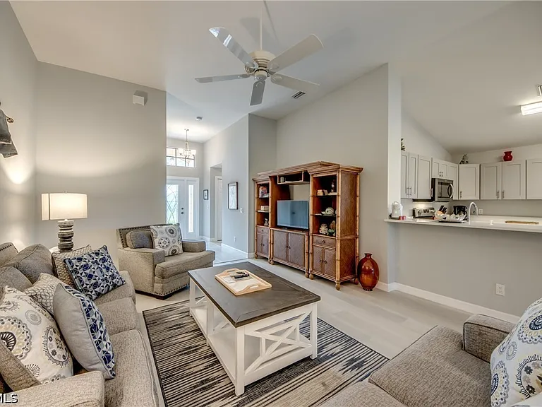 15472 Admiralty Cir #2 — Photo 8