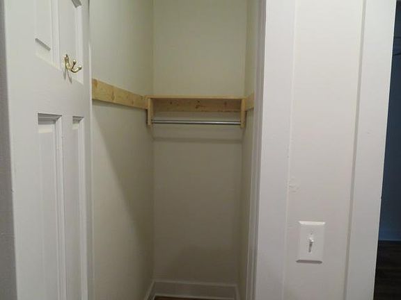 4th image of 847 W Agatite Ave APT 3N