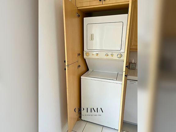 4th image of 53 Sunset Ave APT 1