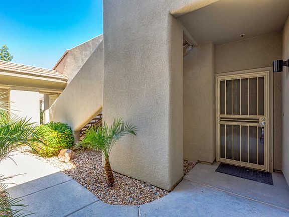 5th image of 7401 W Arrowhead Clubhouse Dr Unit 1078
