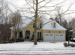 413 Sunset Grove Dr, Holly Springs, NC 27540