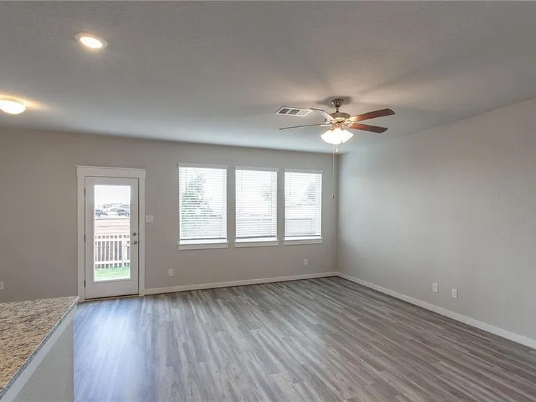 17303C Leafroller Dr — Photo 7