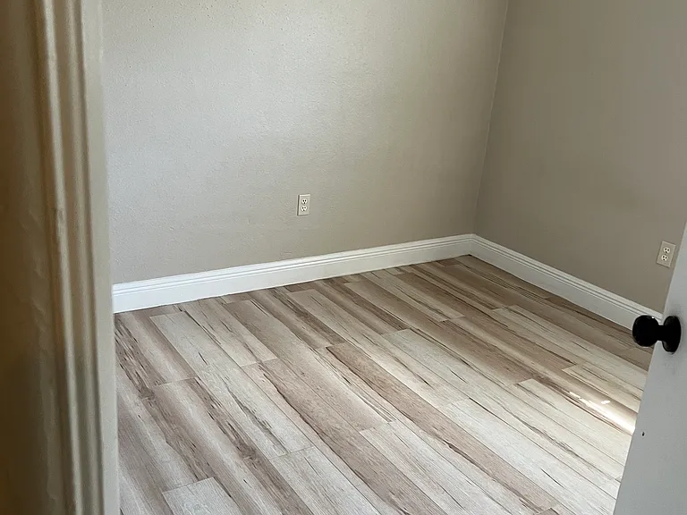 683 Avenue Q SE #A — Photo 7