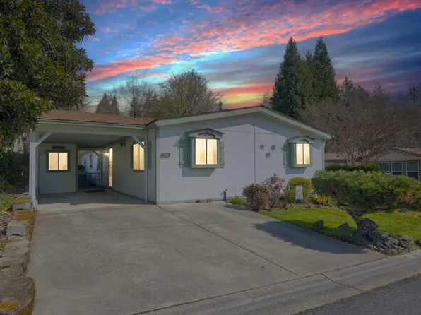 114 NW Wrightwood Cir, Grants Pass, OR 97526