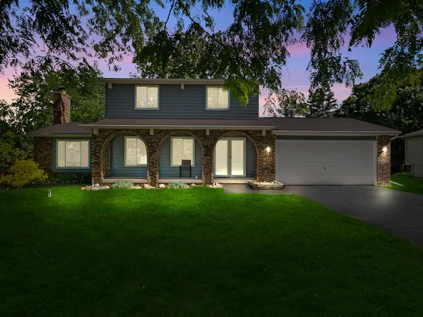 1121 Hollyhock Dr, Grand Blanc, MI 48439