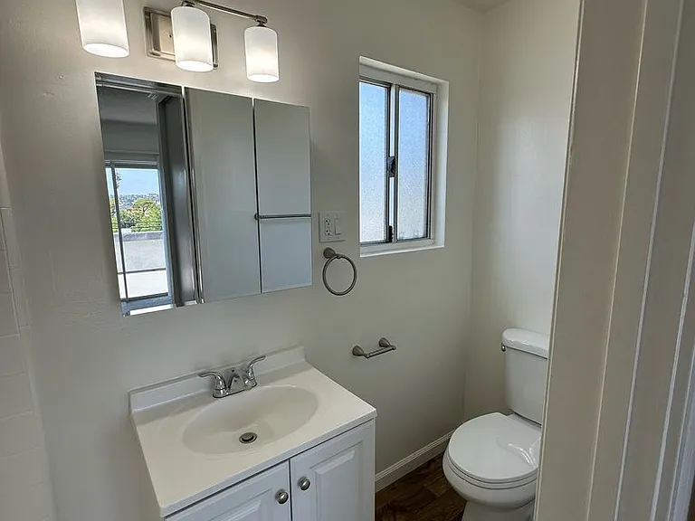 4221 4th Ave — Photo 17