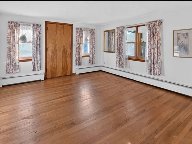 23 Thompson St — Photo 10