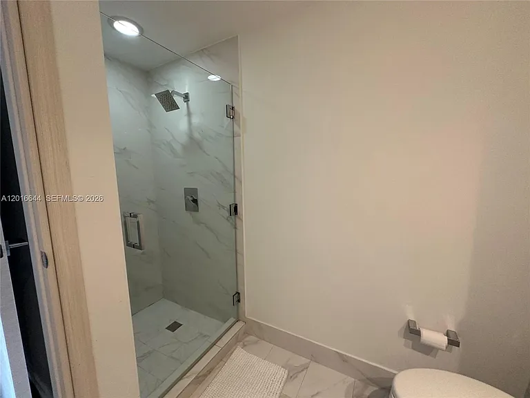 801 S Miami Ave — Photo 32