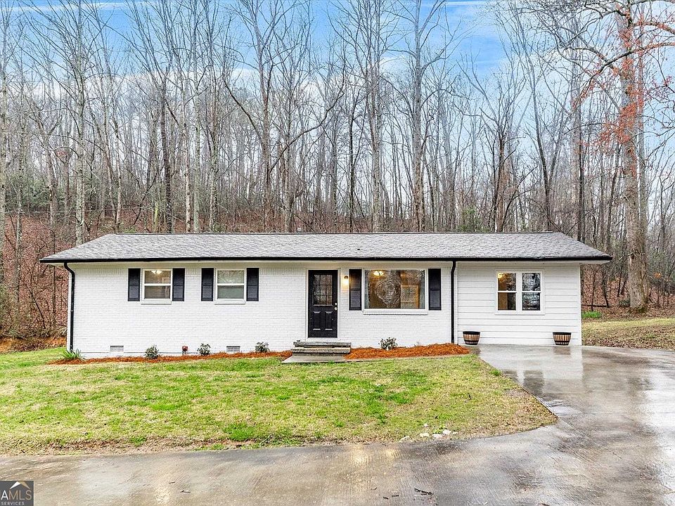 1st image of 28 Carpenter Ln