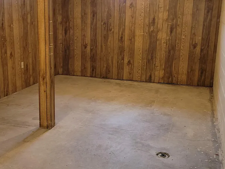 1731 Colette Ct — Photo 38