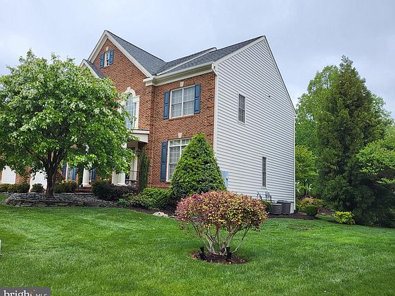 5th image of 11702 Fairfax Estates Dr