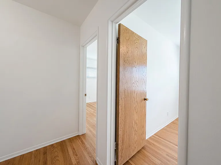962 N Calmgrove Ave — Photo 20