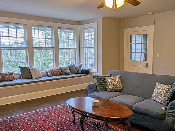 3rd image of 2827 Herschel St #2