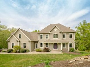 87 Highland Dr, Amston, CT 06231
