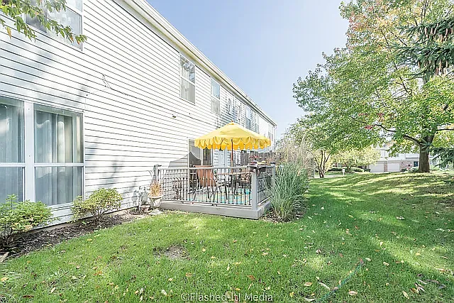 4072 Newport Ln — Photo 4