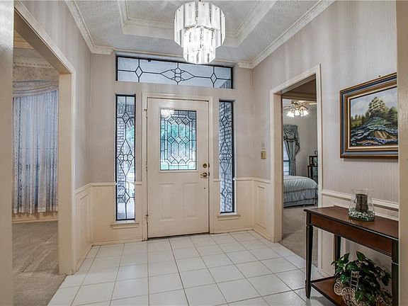 3rd image of 3921 Dendron Dr