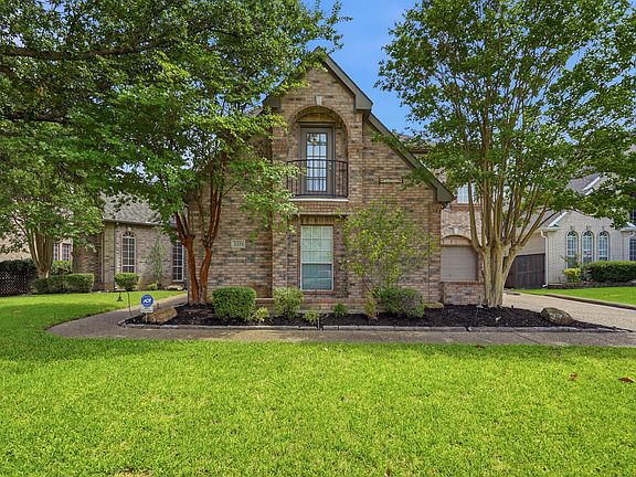 2nd image of 2221 Danielle Dr