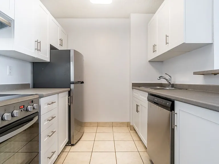 501 Wilkins St — Photo 9