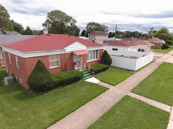 2nd image of 931 31st Ave