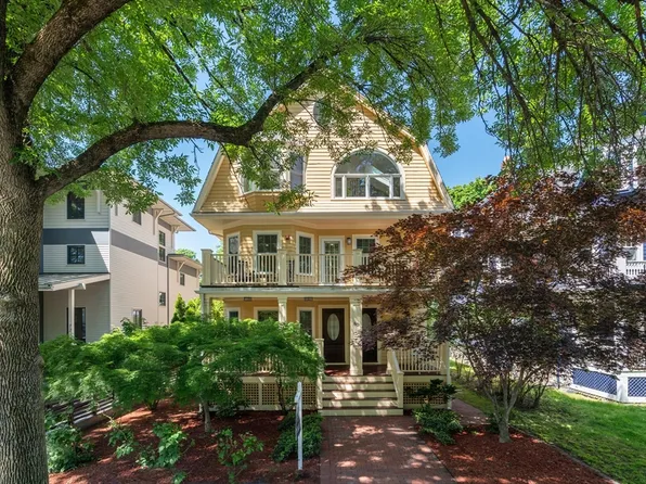 80 Lexington Ave #2, Cambridge, MA 02138