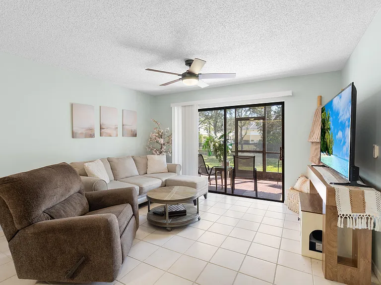 1270 SE Parkview Pl #B5 — Photo 18