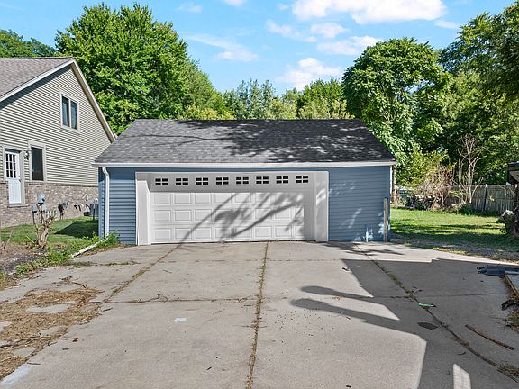 2nd image of 34080 Orangelawn St