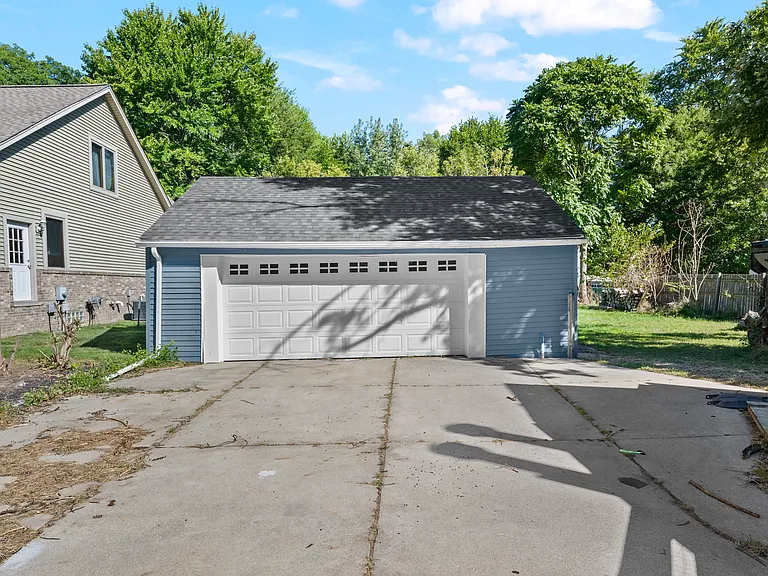 34080 Orangelawn St — Photo 2