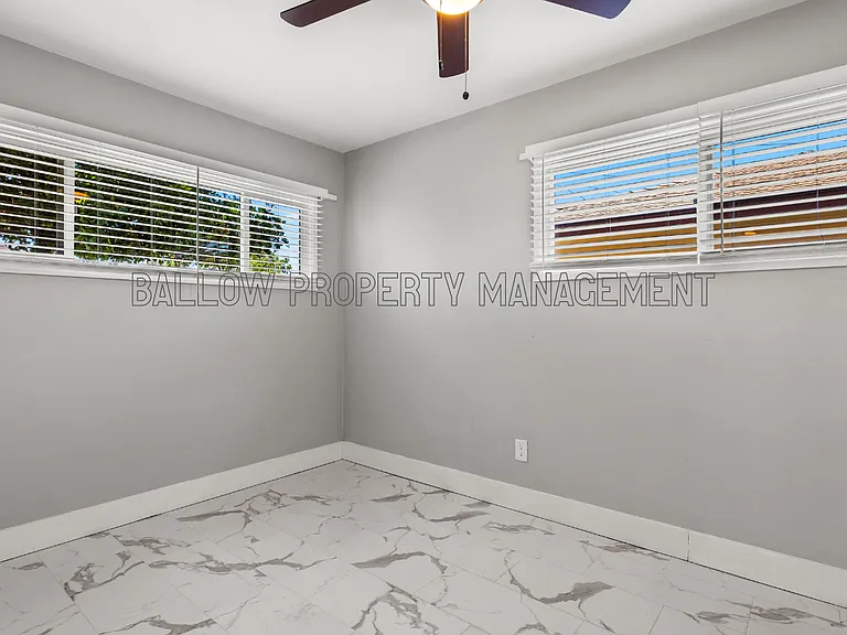 2141 E 16th St #2141 — Photo 11