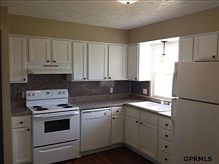 3rd image of 9025 Park View Blvd