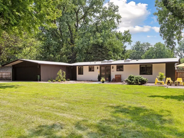 1455 Lone Oak Ln, Eagan, MN 55121