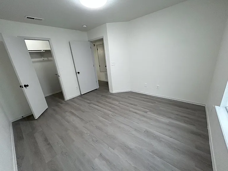 329 Berry St #202 — Photo 8