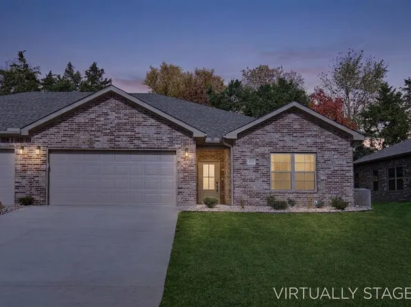 1027 Nottington St, Mountain Home, AR 72653