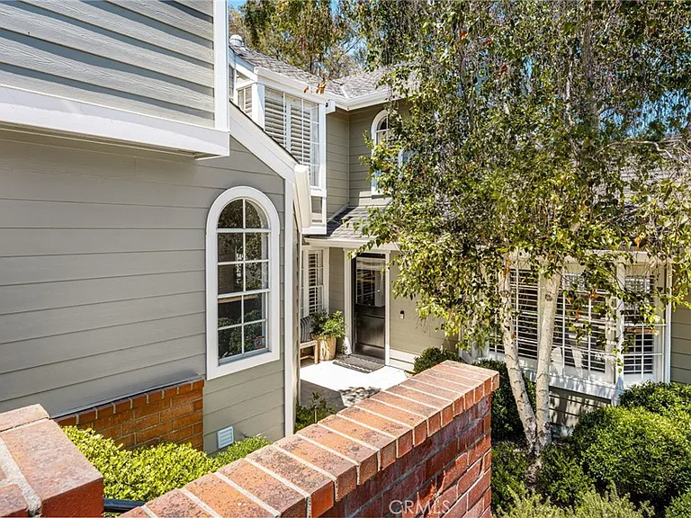 2726 Hilltop Dr — Photo 22