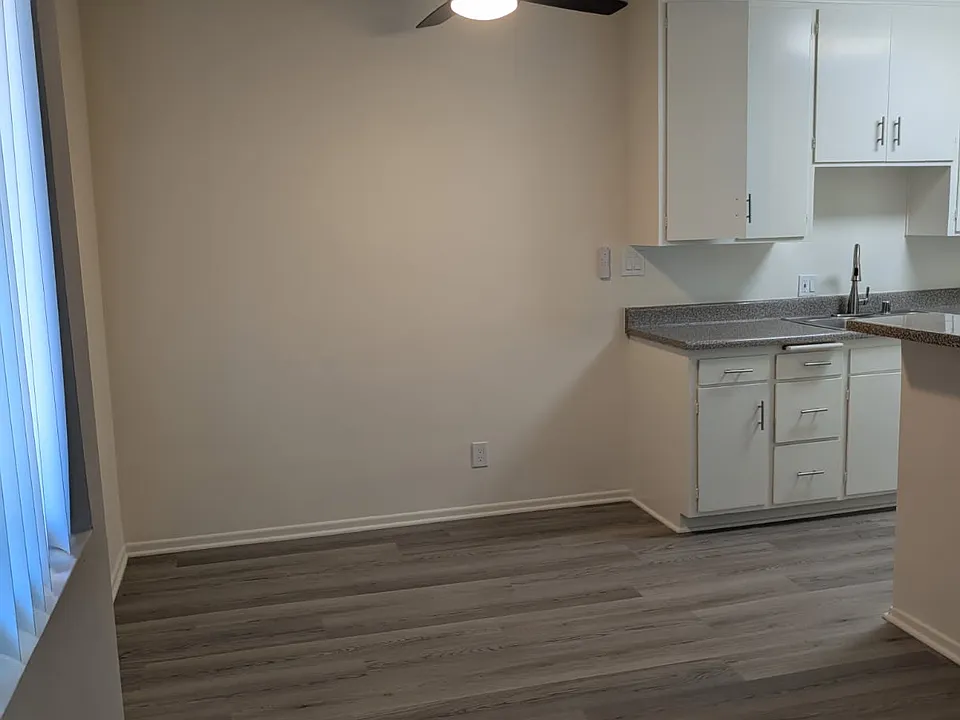 dining room from front door